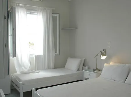 Lucas 2* Wyspa Tinos