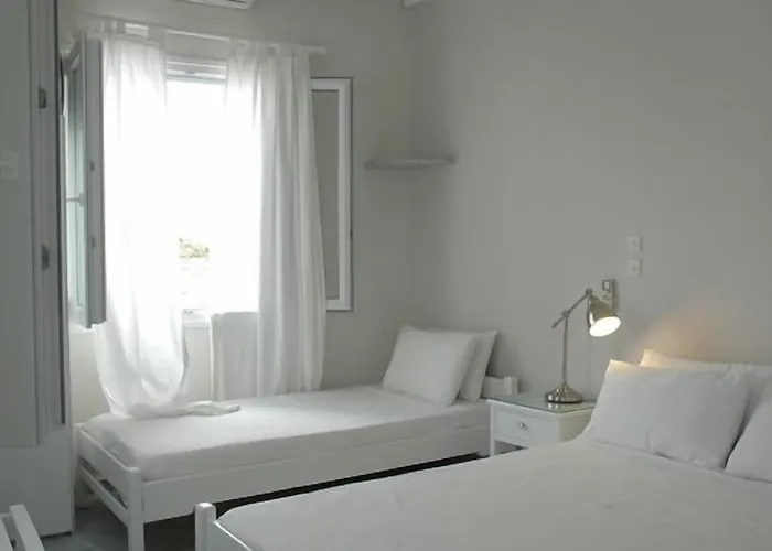 Lucas Pensionat Tínos